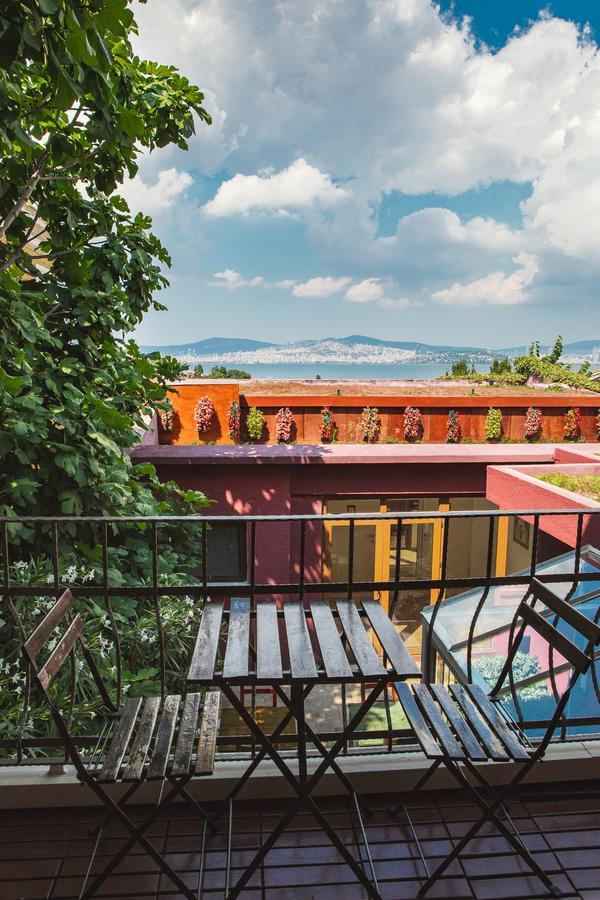 Çift Kişilik Oda - Balkonlu ve Deniz Manzaralı