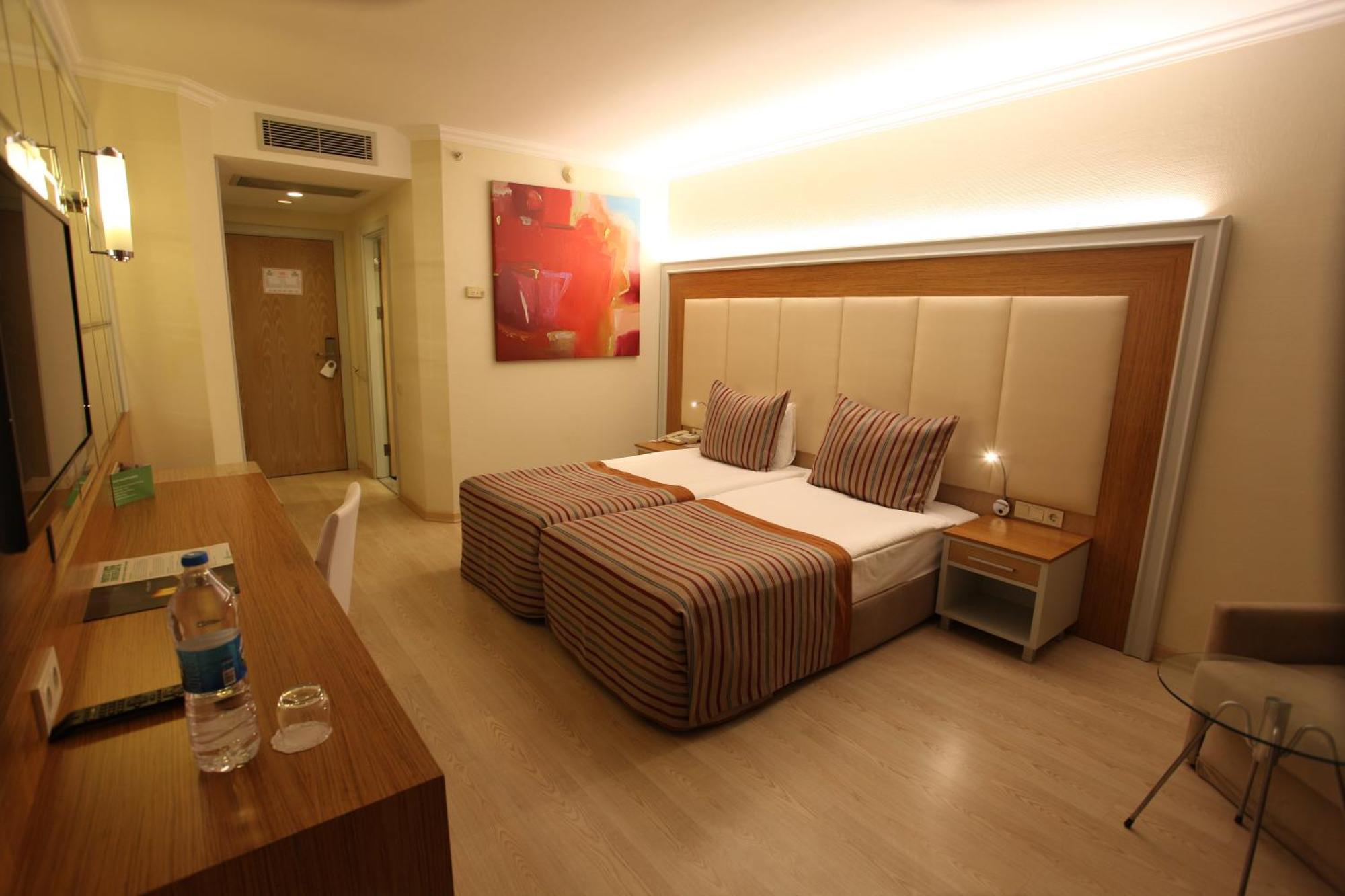 Standard Zimmer mit eingeschränktem Meerblick