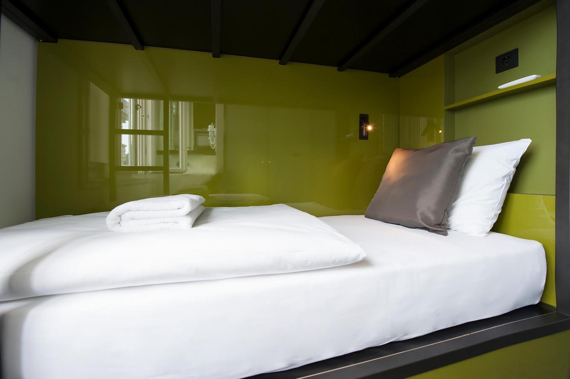 Standard Twin Room with Private Bathroom and Shared WC,744722794:JPEG