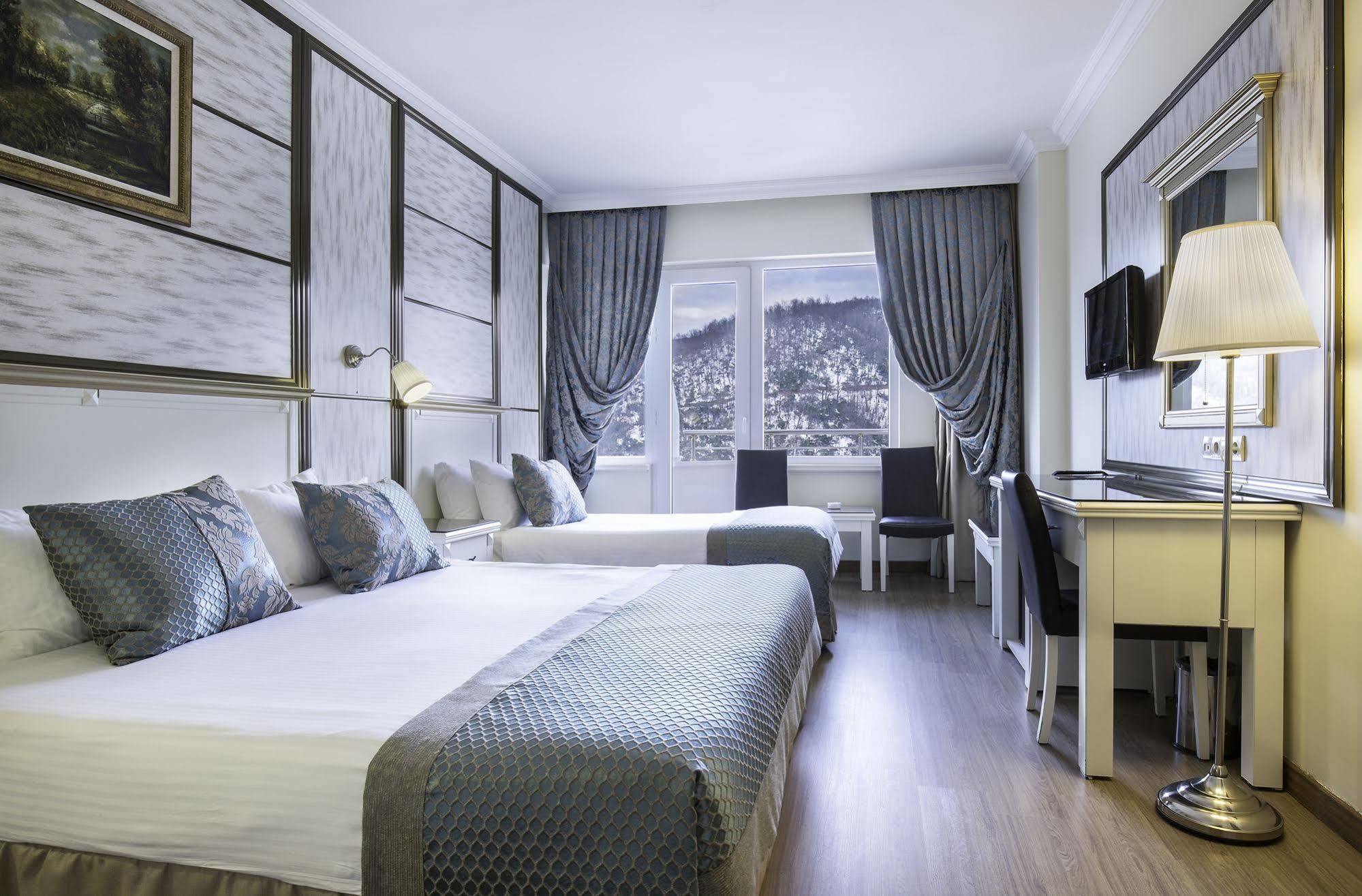 Triple Room with Balcony