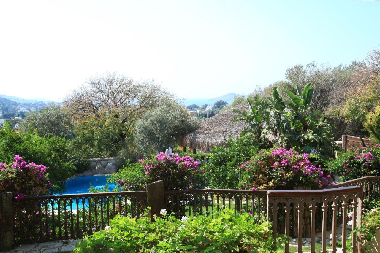 Family Two-Bedroom Suite with Fireplace, Balcony & Sea View
