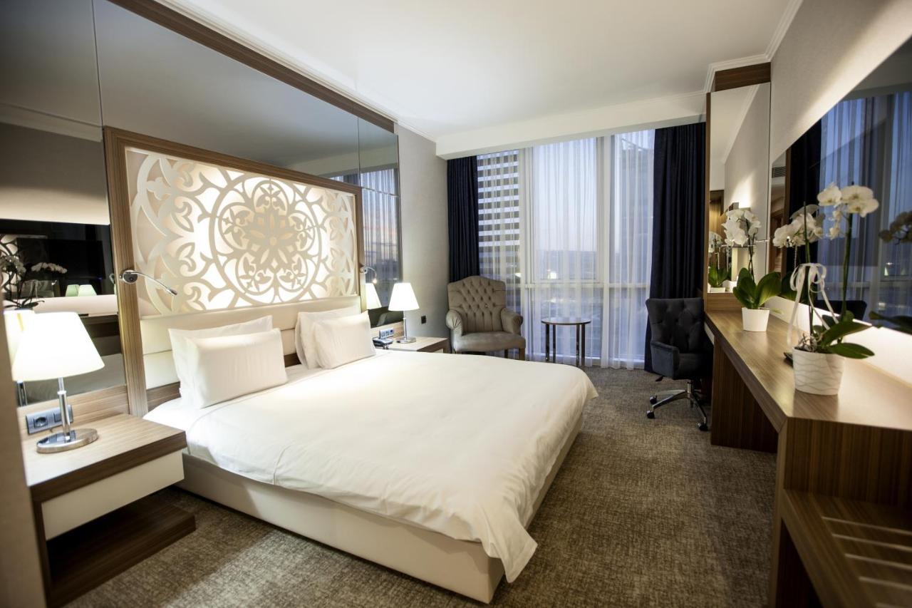 Standard Double Room with City View,815065226:JPEG