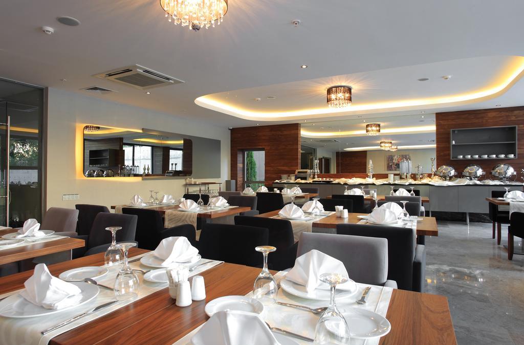 Deluxe Double Room,136746240:JPEG