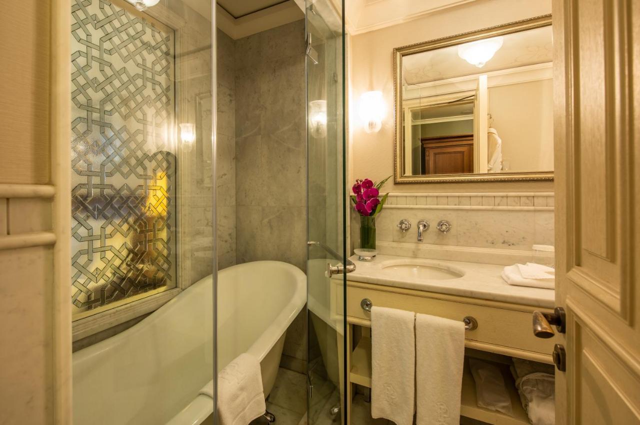 Deluxe Golden Horn Side Room King