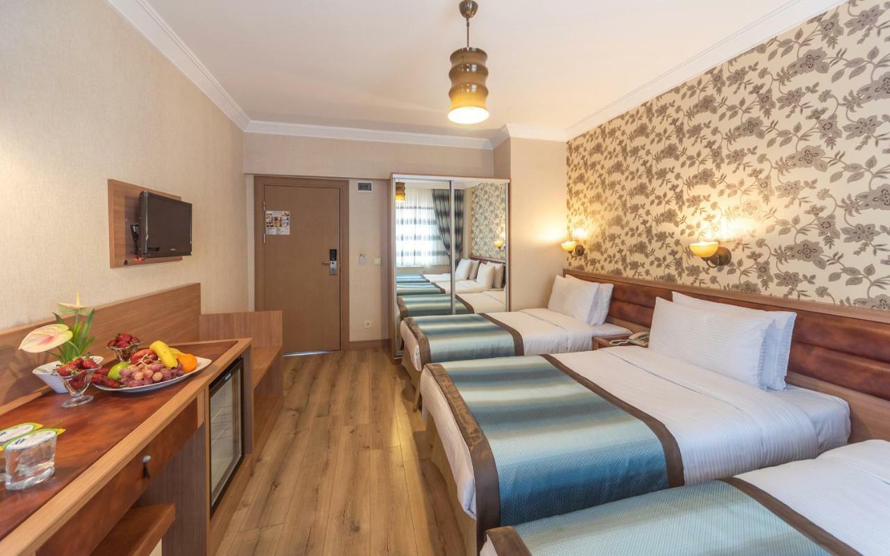 Triple Room