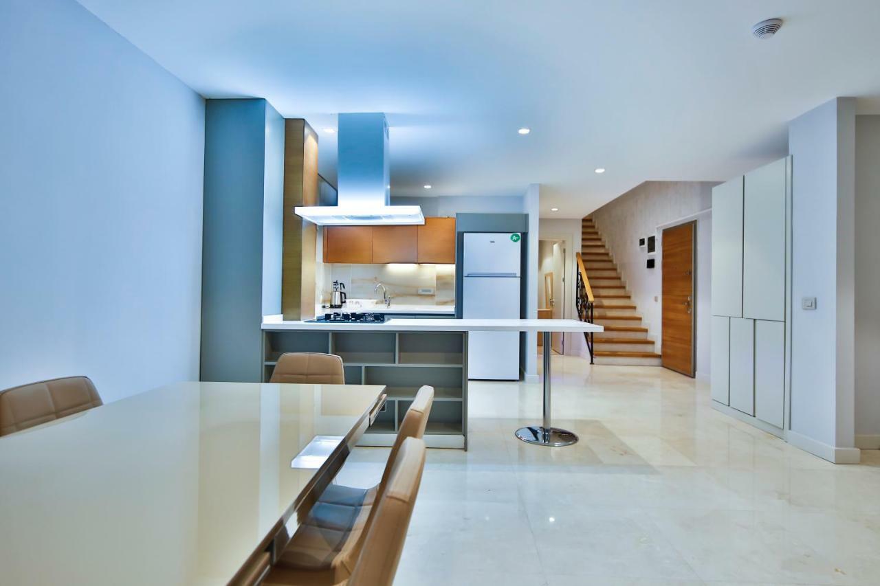 Three-Bedroom Apartment,955326328:JPEG