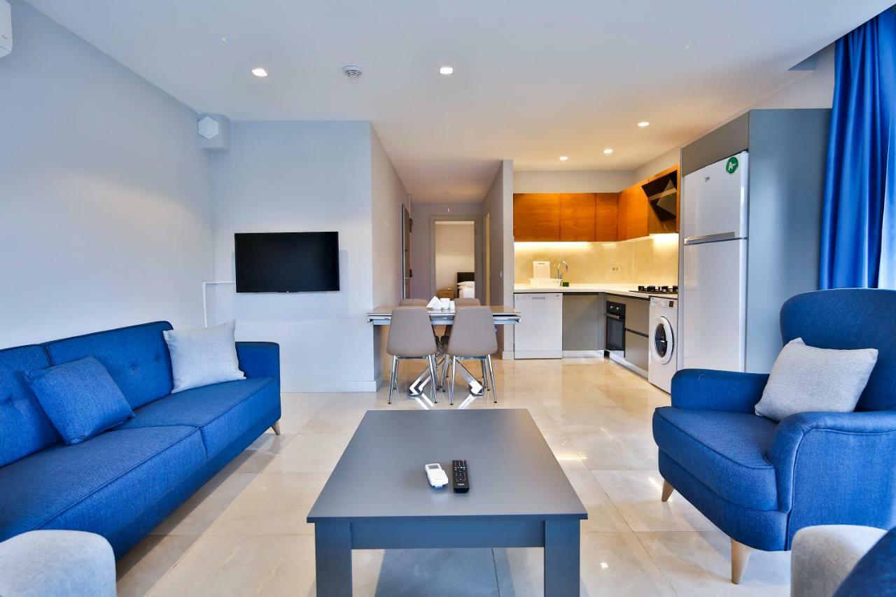 One-Bedroom Apartment,946757500:JPEG