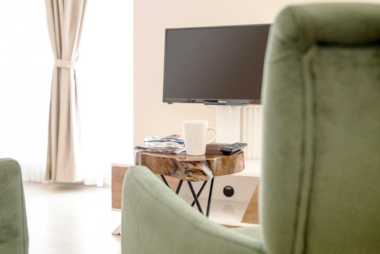 Single Room,919352767:JPEG