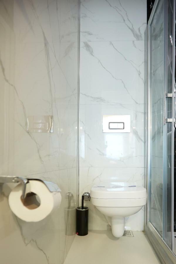 Standard Family Room,798520134:JPEG