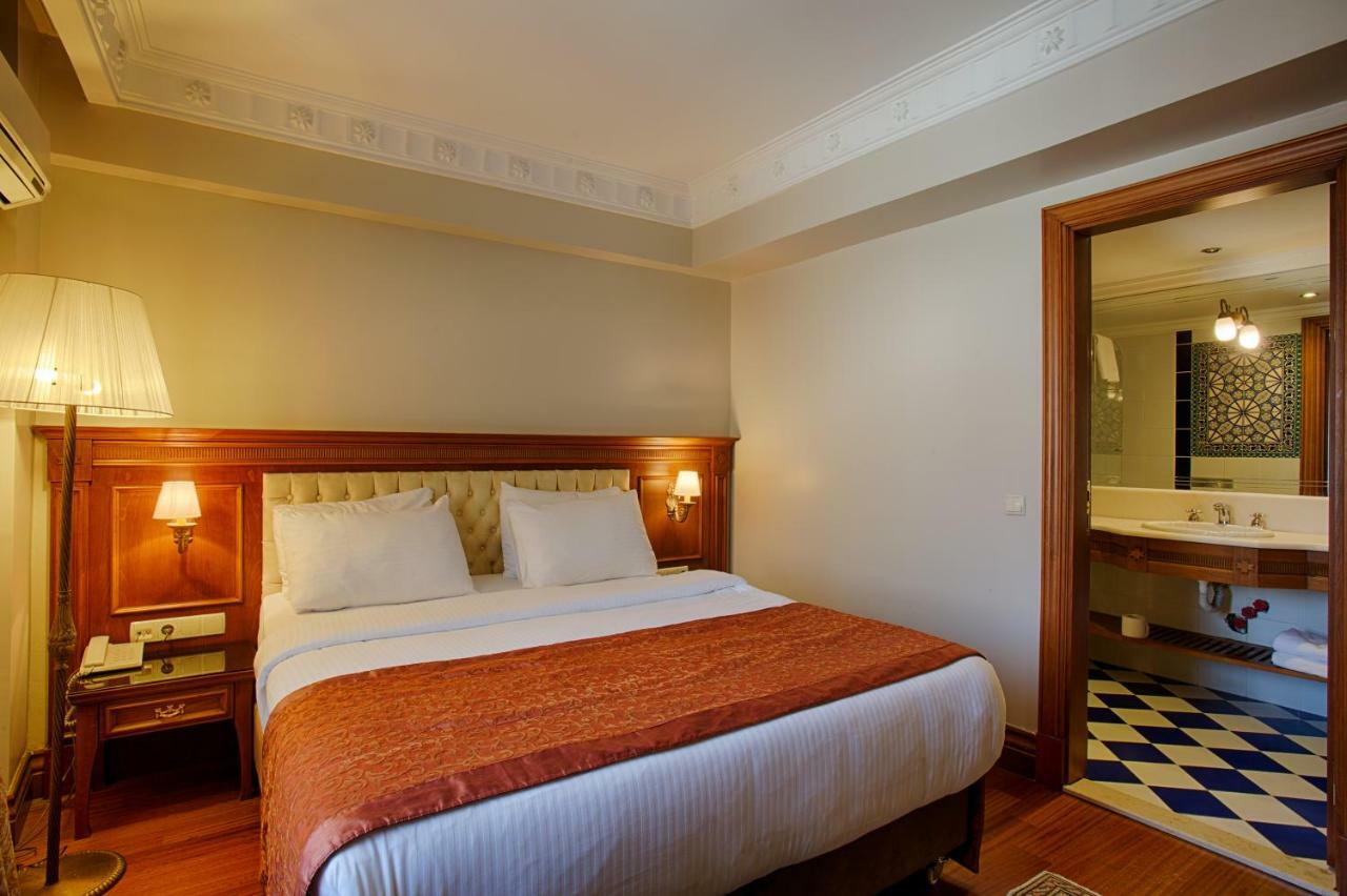 Quarto Econômico com Cama de Casal ou 2 de Solteiro