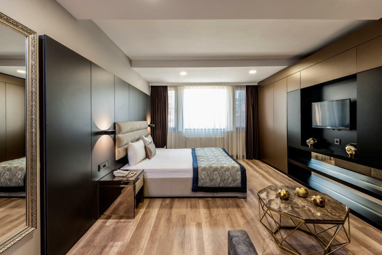 Deluxe Two-Bedroom Suite,806399574:JPEG