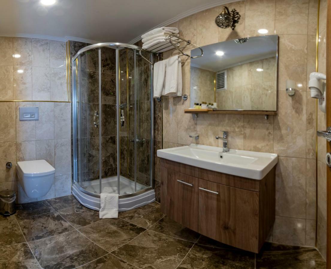 Quarto Standard com Cama de Casal ou 2 de Solteiro e Varanda