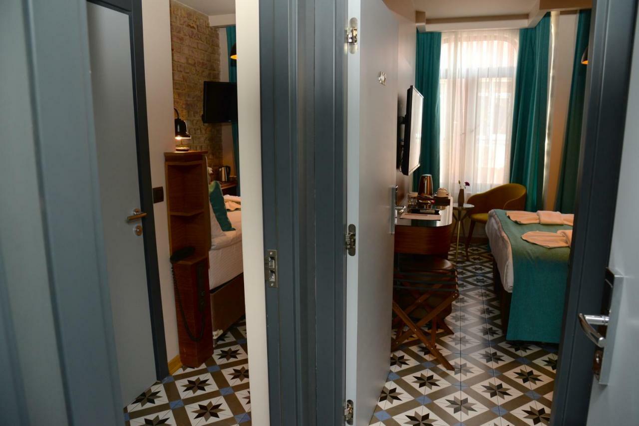 Two Connecting Double Rooms