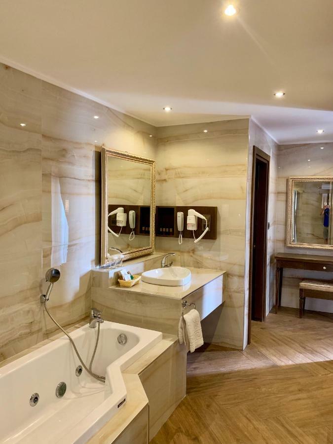 Deluxe Suite met Uitzicht op Zee