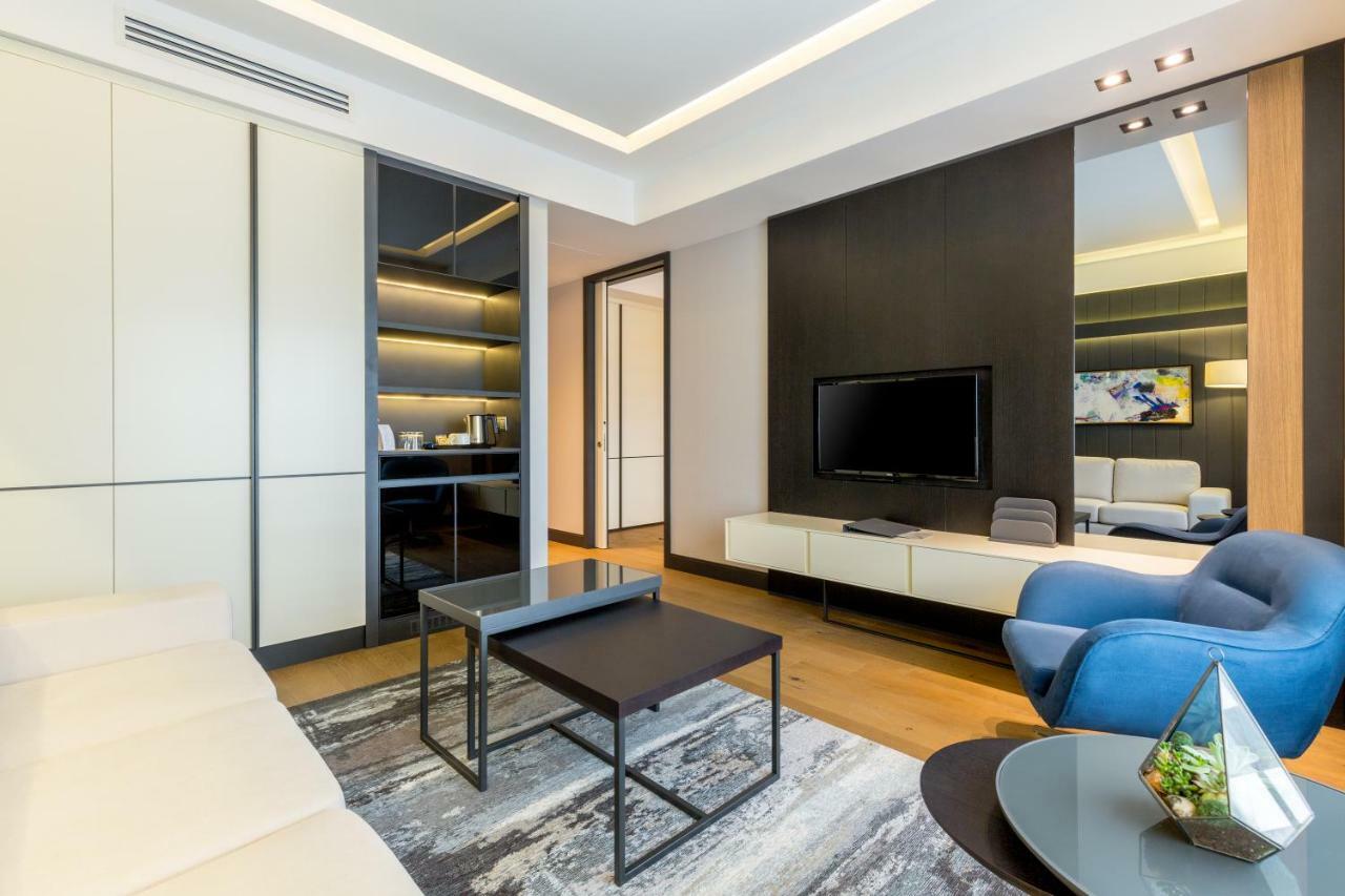 Deluxe King Room,813507890:JPEG