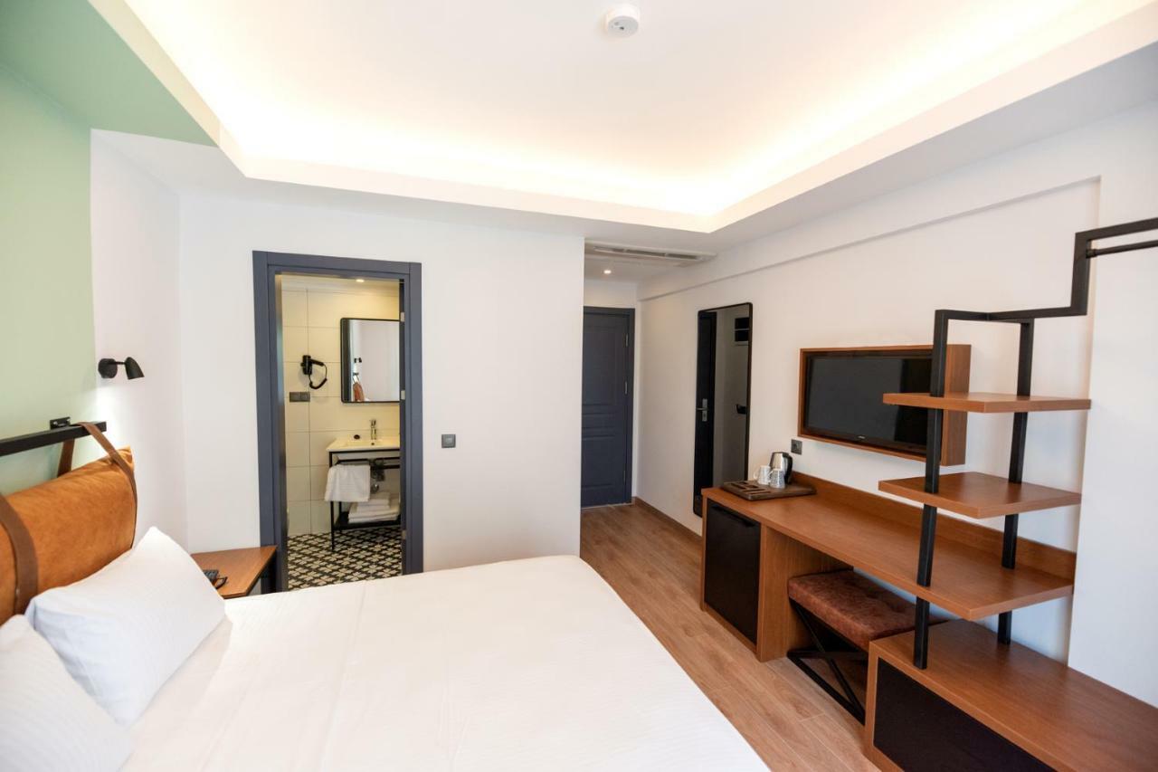 Double Room with Mountain View,828504383:JPEG