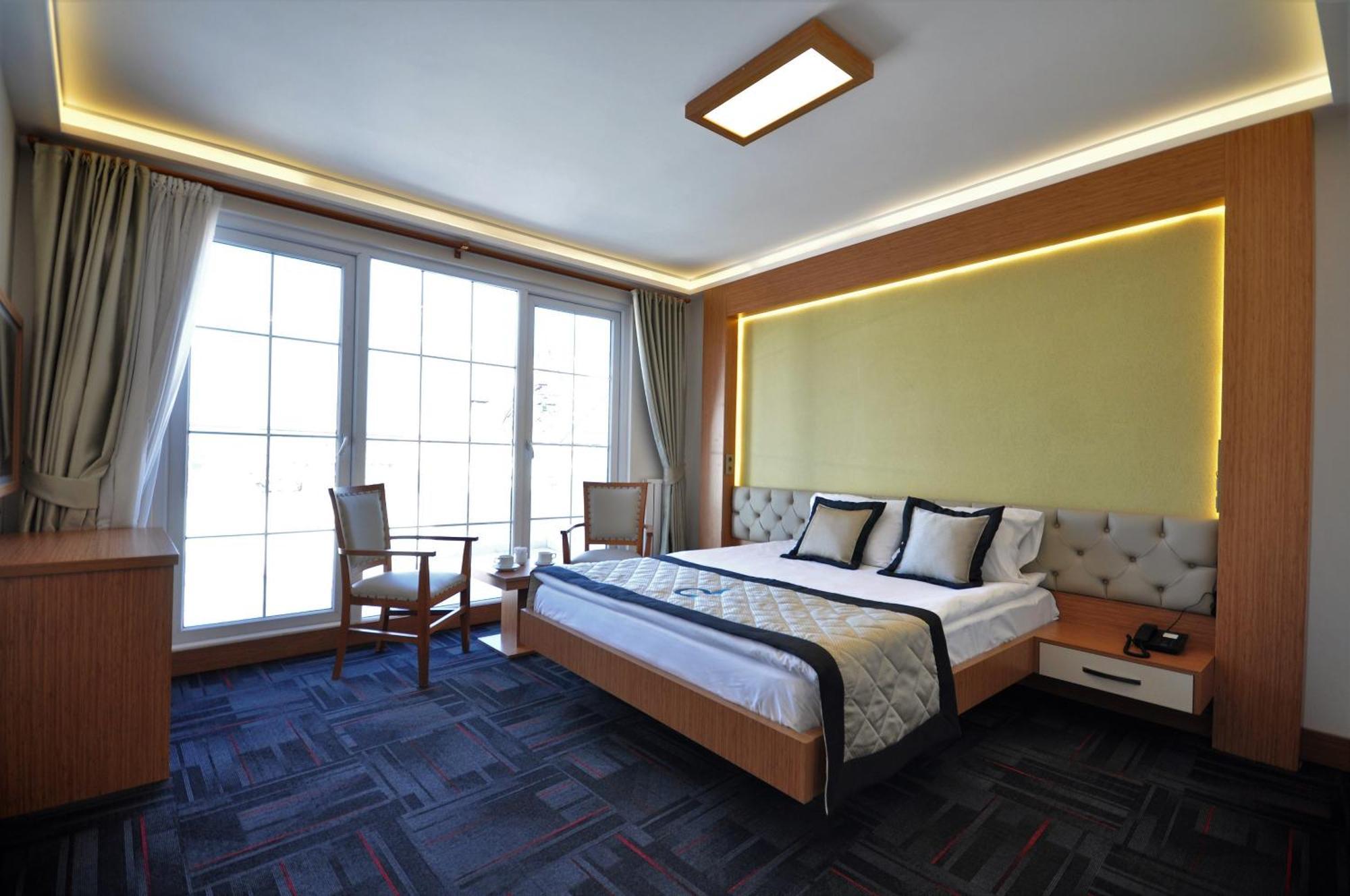 Deluxe Double Room with Castle View,823817333:JPEG