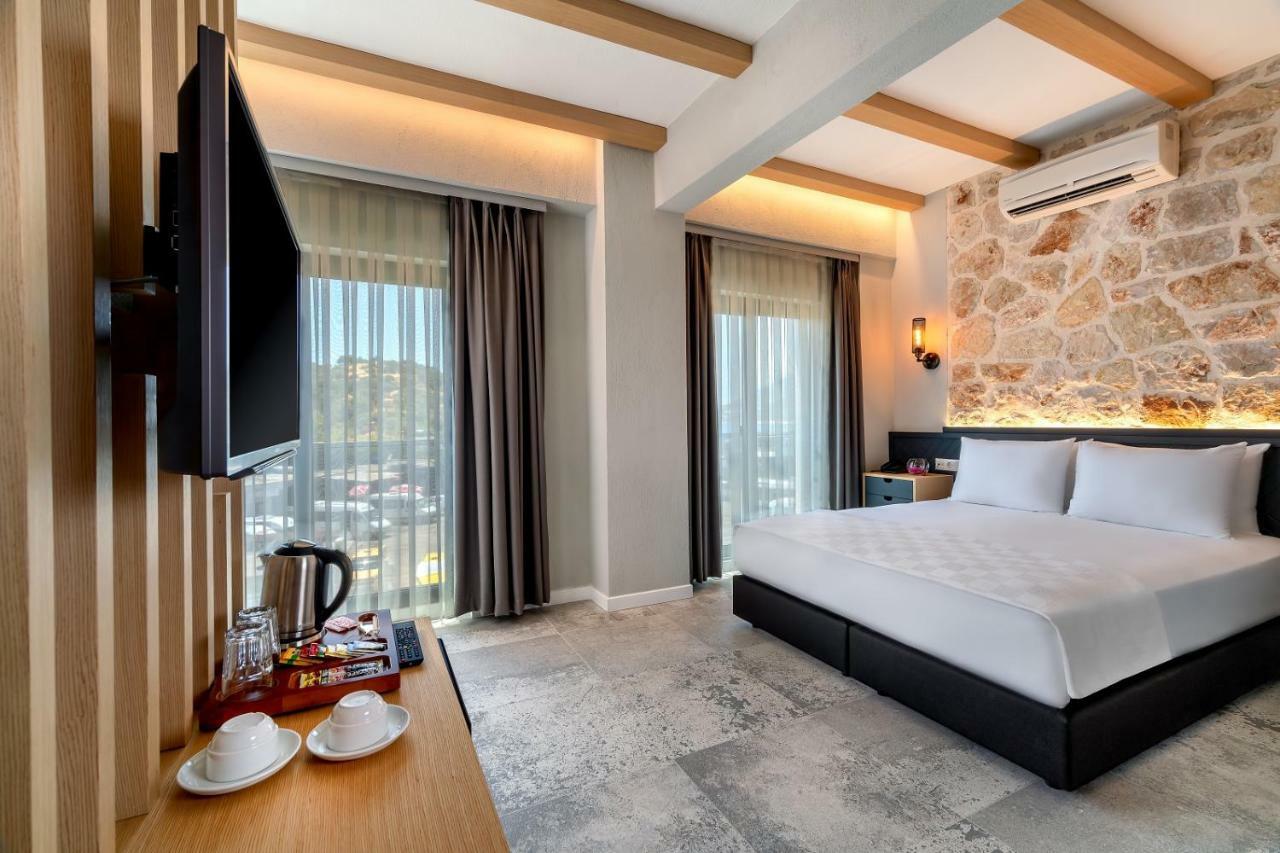 Doppelzimmer mit Balkon und Meerblick