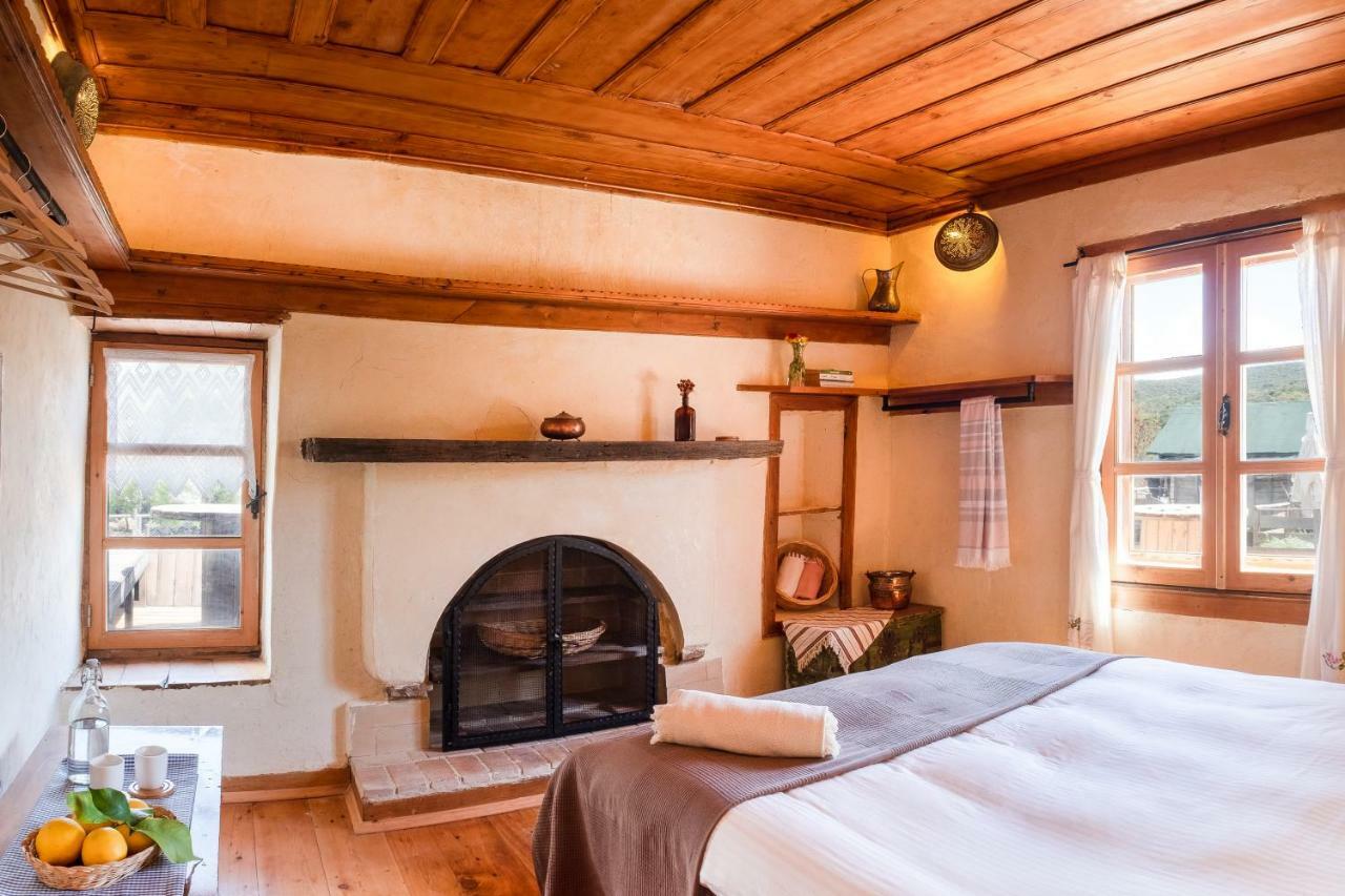 Double Room with Private Bathroom,880016069:JPEG