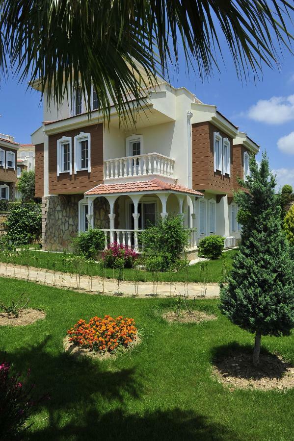 Three-Bedroom Villa,890884342:JPEG