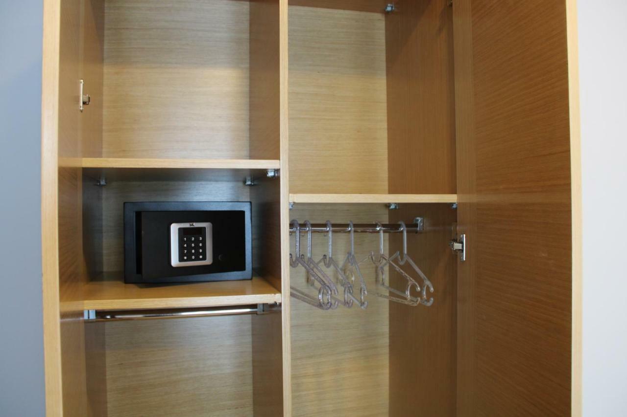 Quarto Triplo com Terraço