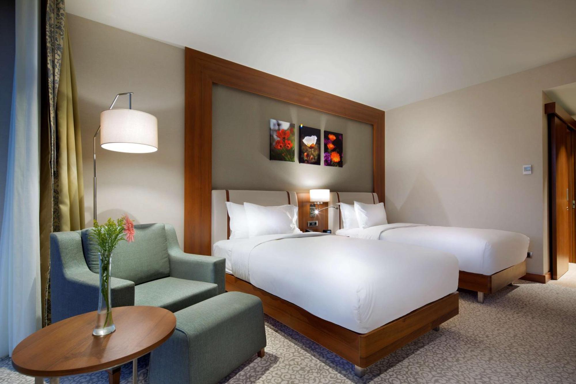 Quarto com 2 Camas de Solteiro