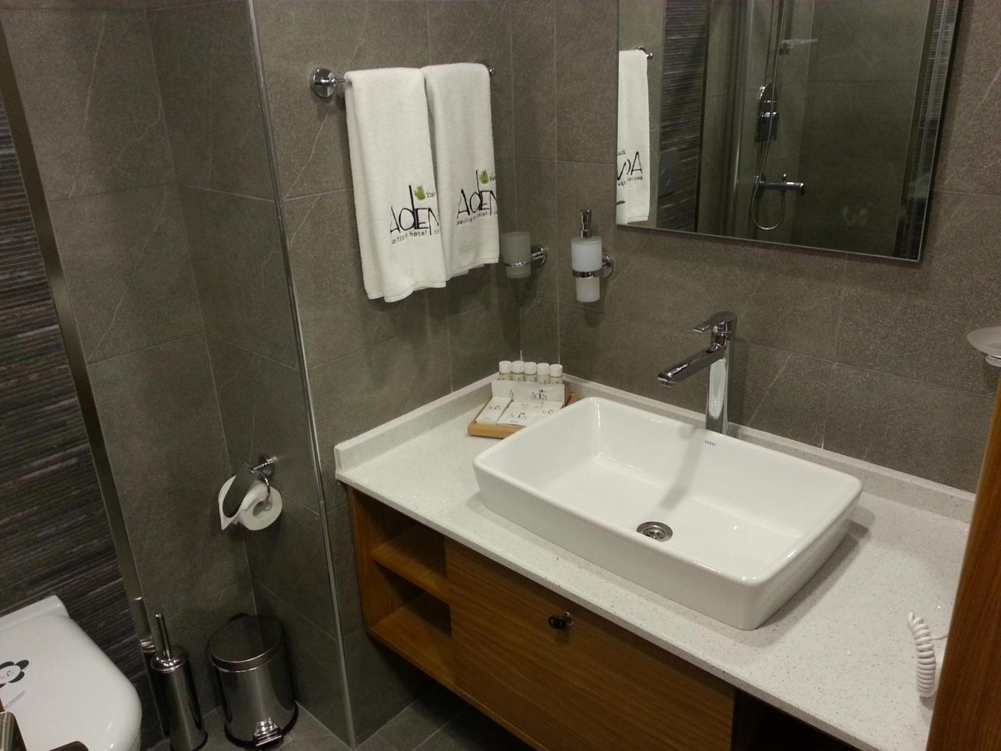 Suite with Spa Bath,1124311956:JPEG