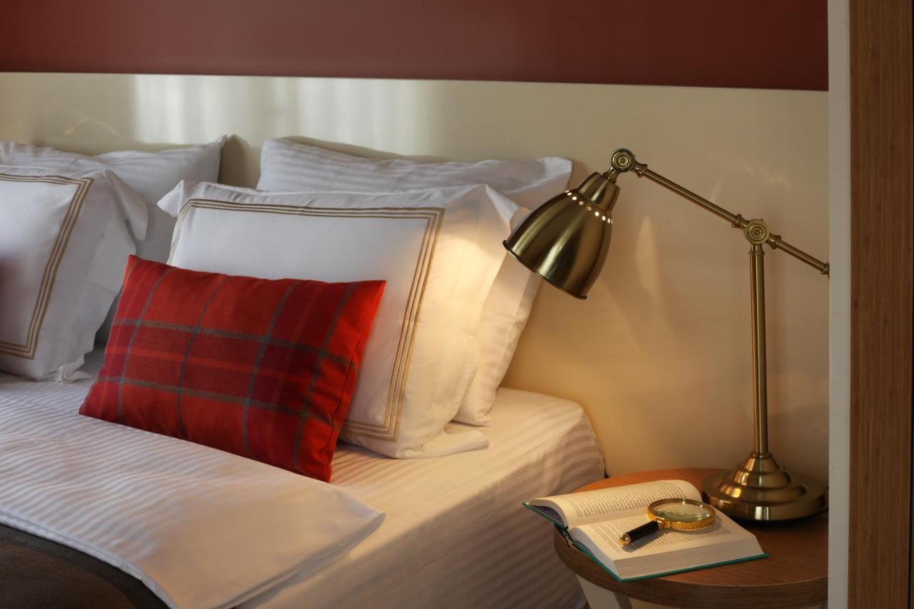 Quarto com Cama de Casal ou 2 de Solteiro