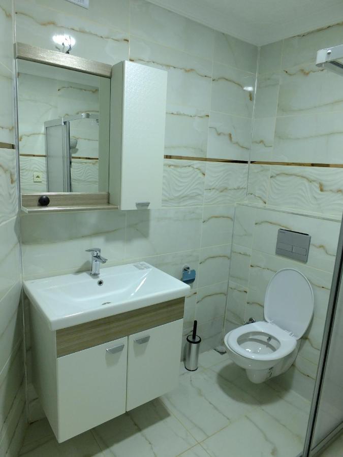 Studio Apartment,950891824:JPEG