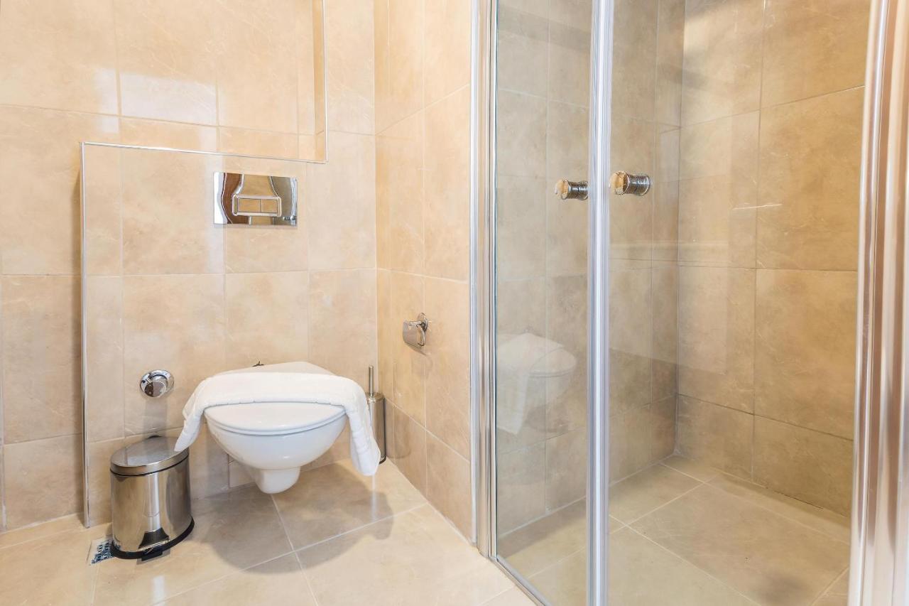 Twin Room with City View,959810737:JPEG