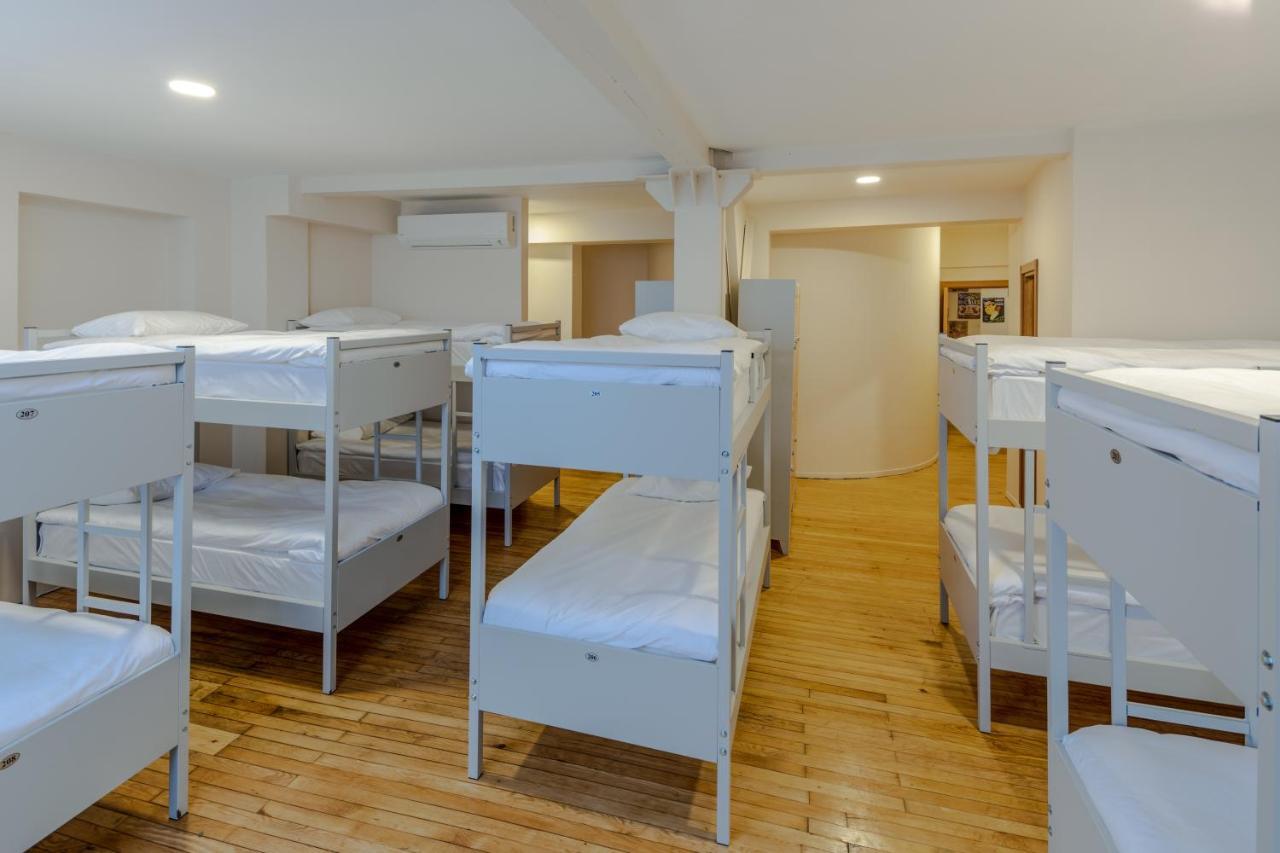 Bed 12-Bed Mixed Superior Dormitory Room