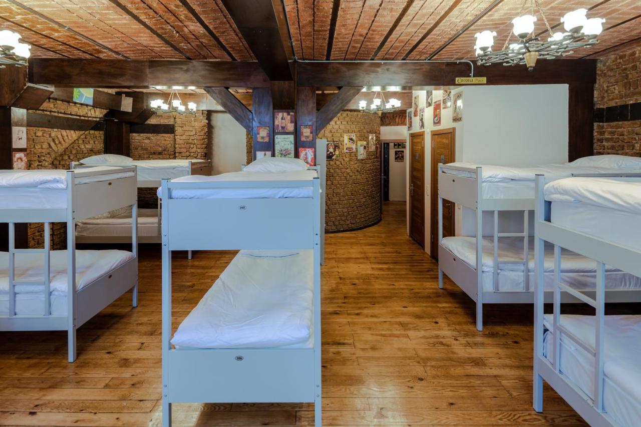 Bed 12-Bed Female Dormitory Room