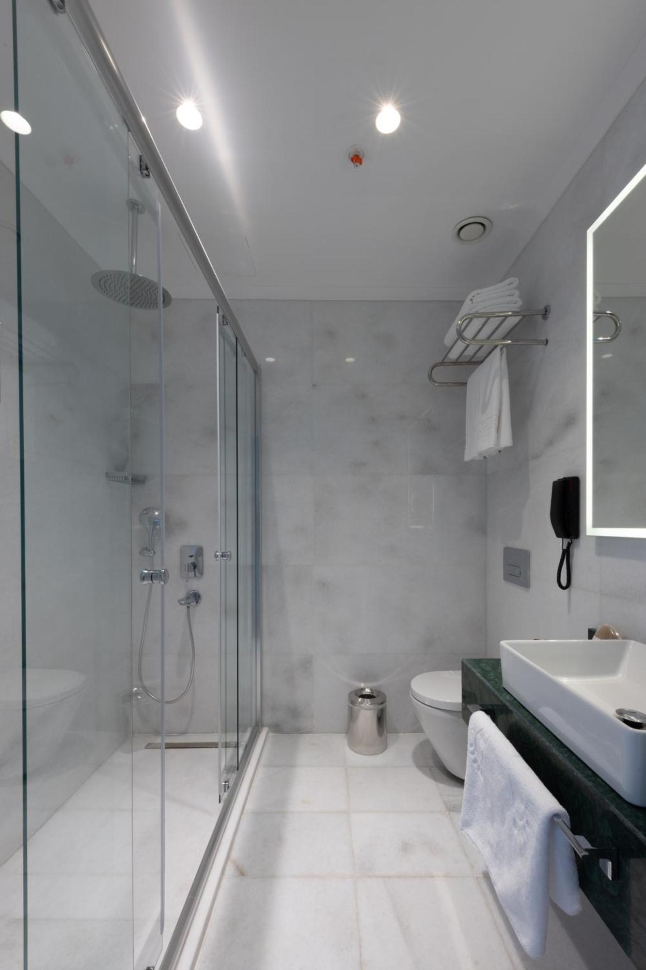 Standard Twin Room,1224187558:JPEG