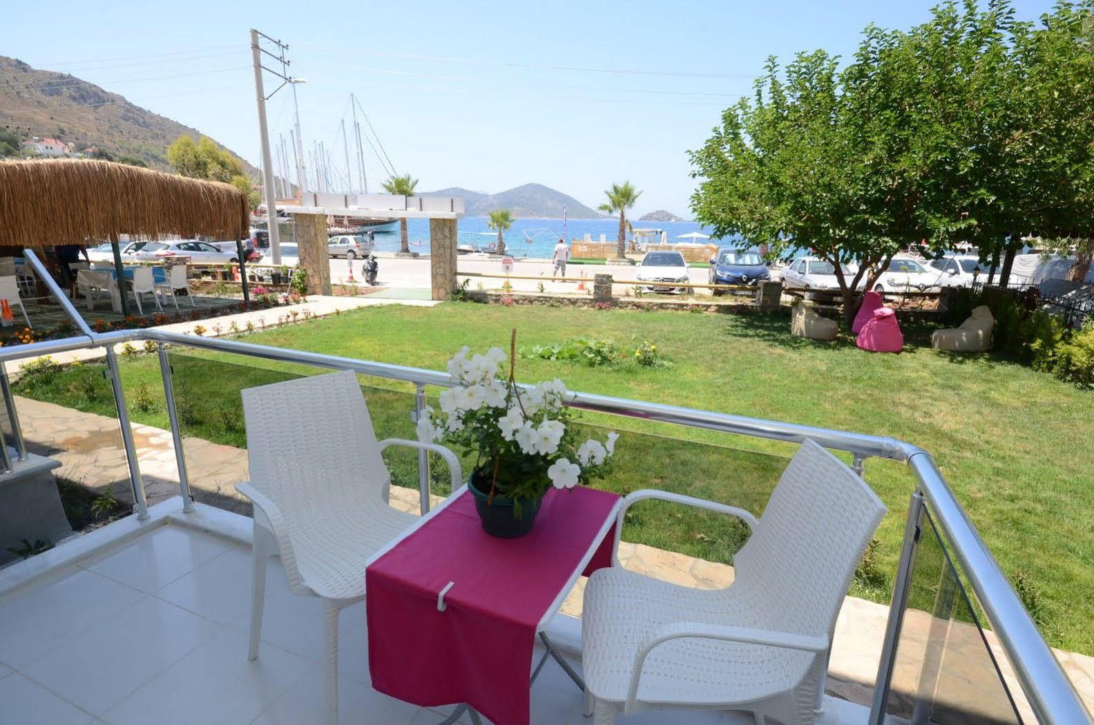 Üç Kişilik Oda - Deniz Manzaralı