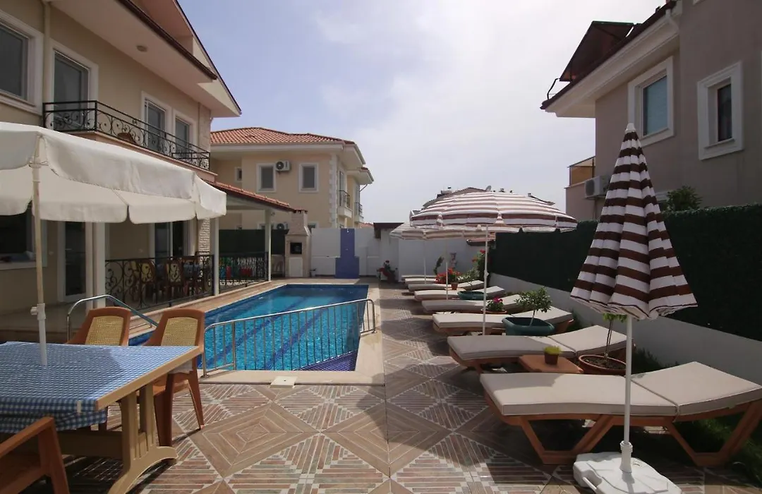 Villa Heyday-1