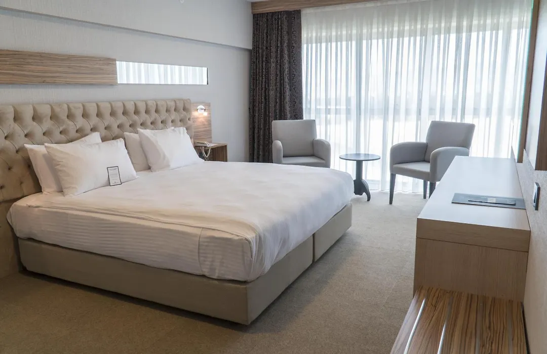 Greymark Hotel-1