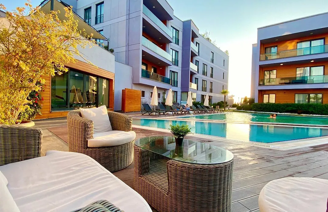 Green Hills Suites-1