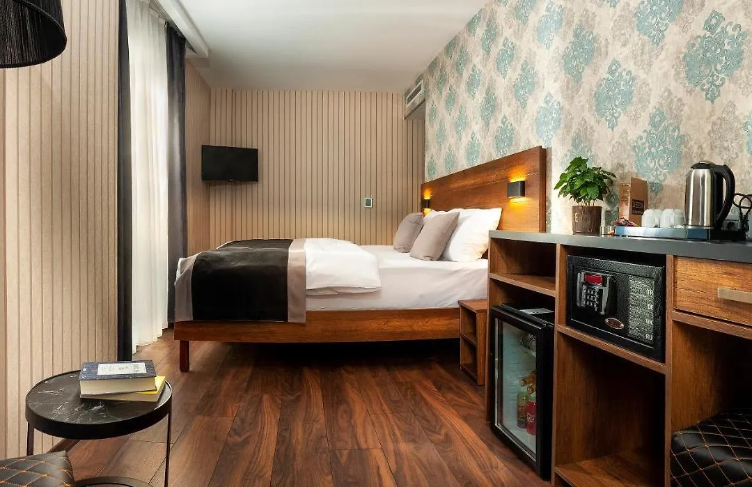 Hotel Bossuite Business-1
