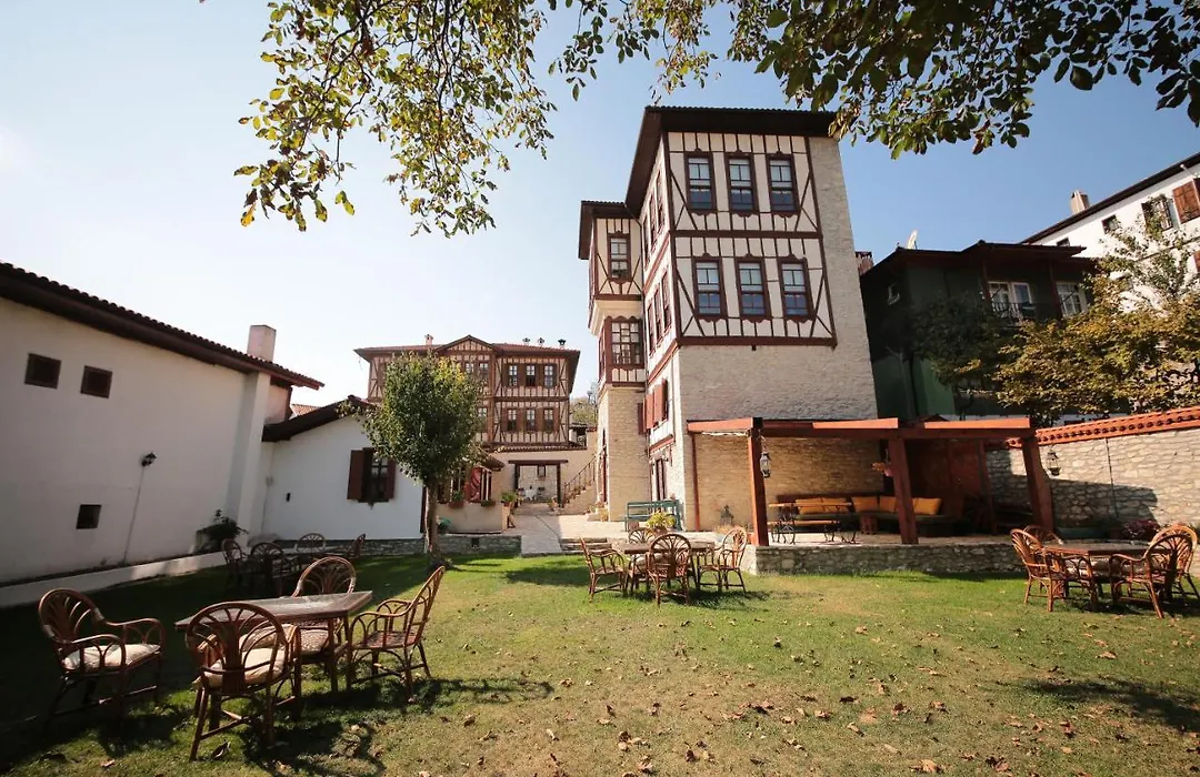 Karaüzümler Konaği-1