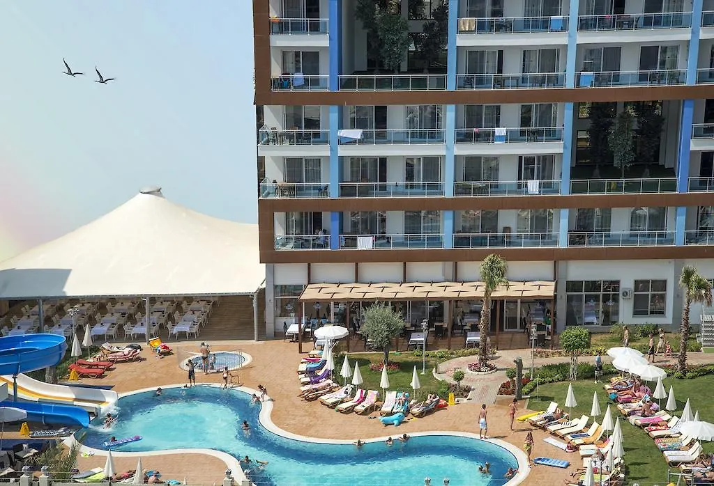 Crystal Towers Apart Hotel-1