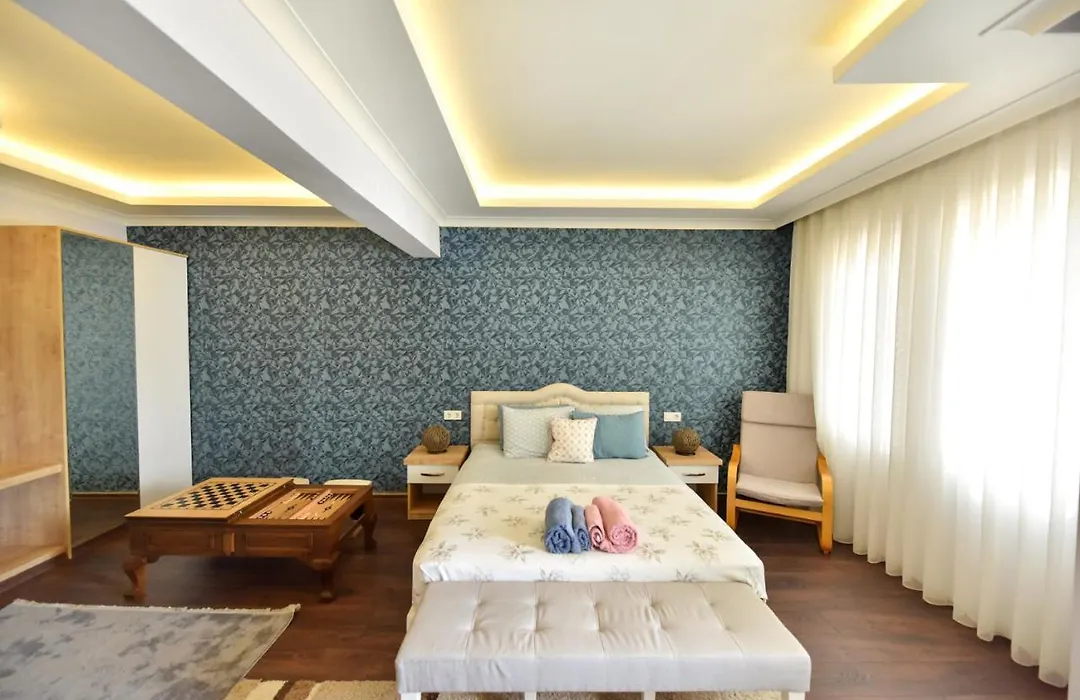 4 Rooms Goecek Apart-1