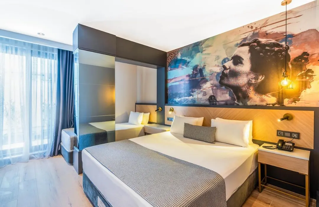 Ni Hotel Lara-1