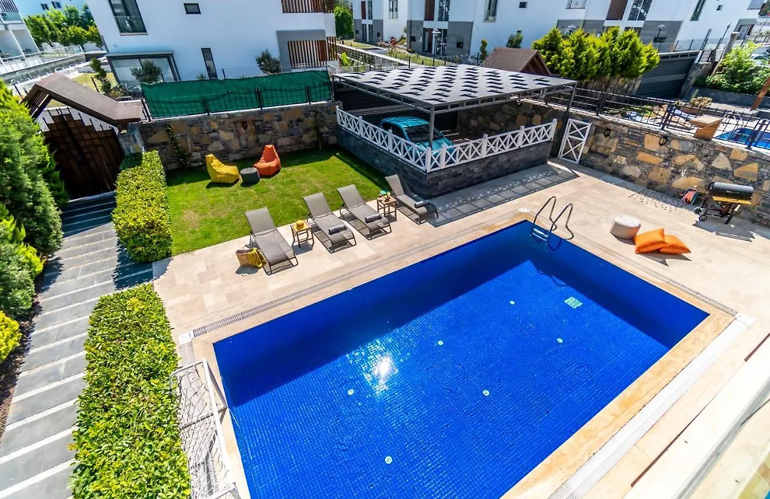 Deluxe Villa Ayshen With Private Swimming Pool-1