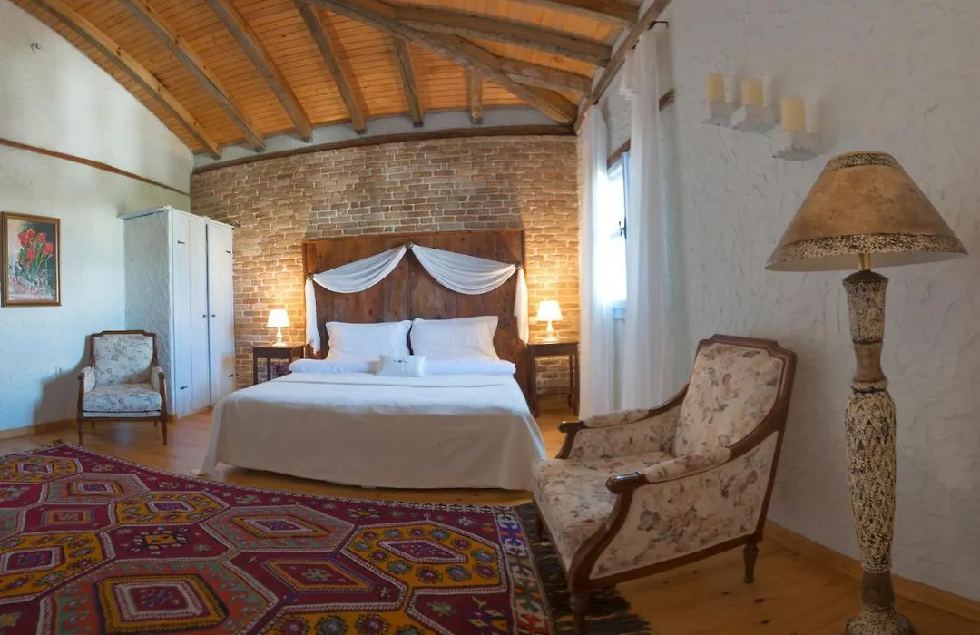 Moy Hotel-1