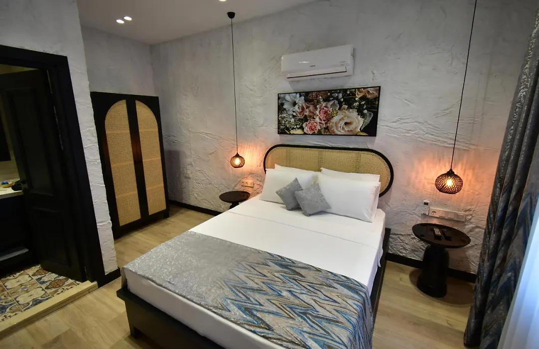 Otel Guelayvalik-1