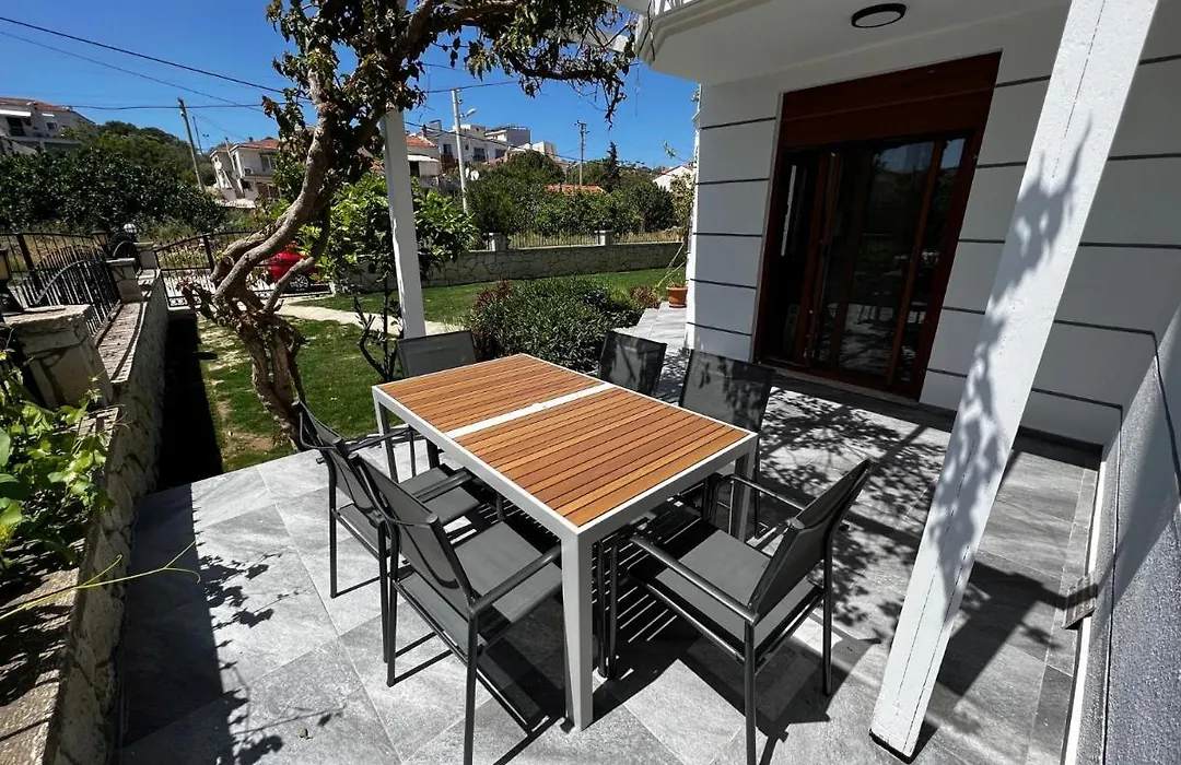 Villa Peri-1