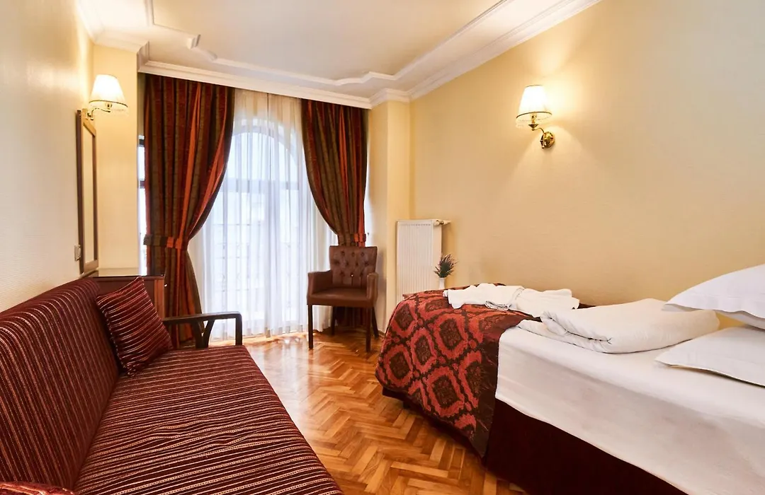 Amber Hotel & Spa-1