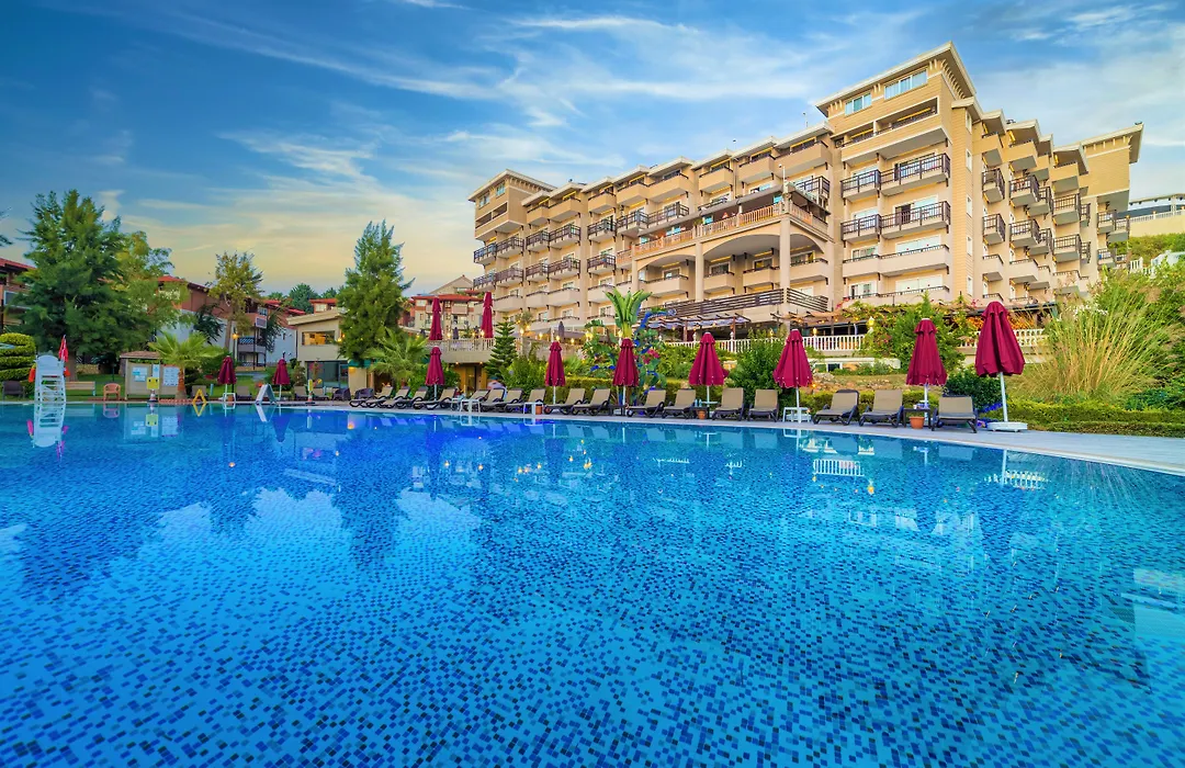 Justiniano Deluxe Resort-1