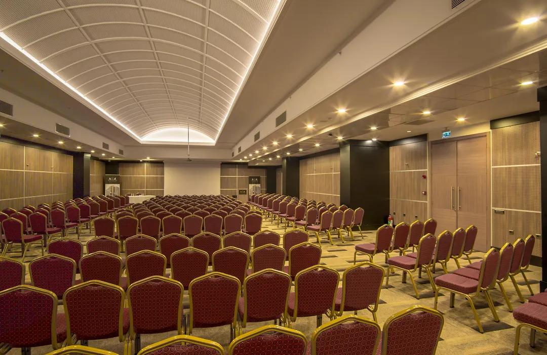 SKY Business Hotel-1