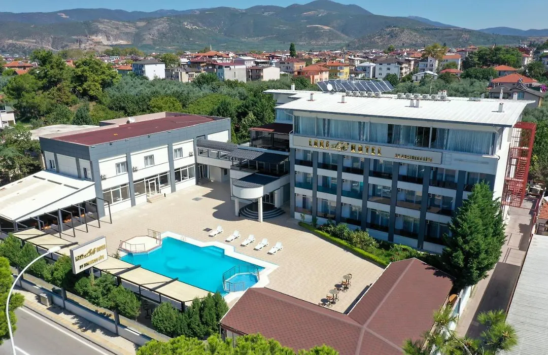 Lake Life Hotel-1